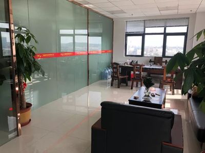 防城港金灝貿(mào)易入駐口岸聯(lián)檢大樓 五金交電領(lǐng)域再啟新程